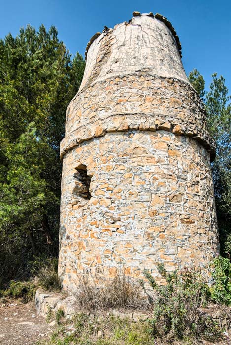Torre dell'Alpicella: storia, natura e panorami nel cuore del Golfo Dianese