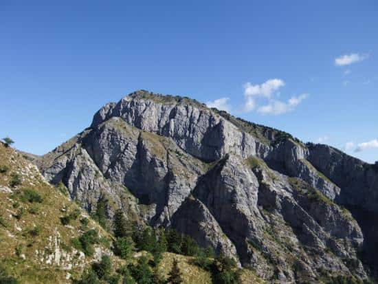 Colle Melosa–Monte Pietravecchia: trekking tra natura e panorami nelle Alpi Liguri